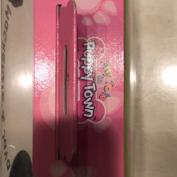 Shar Pei Tiny Tots in PUPPY TOWN- Very Rare - Picture 3 of 5